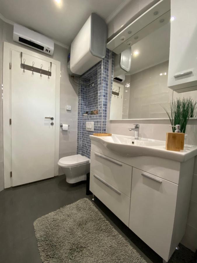 Apartman Petra Gustirna Exterior foto